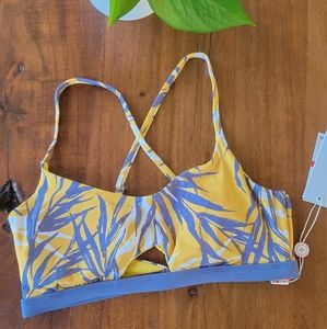 💜 💛NWT Red Carter bikini top!